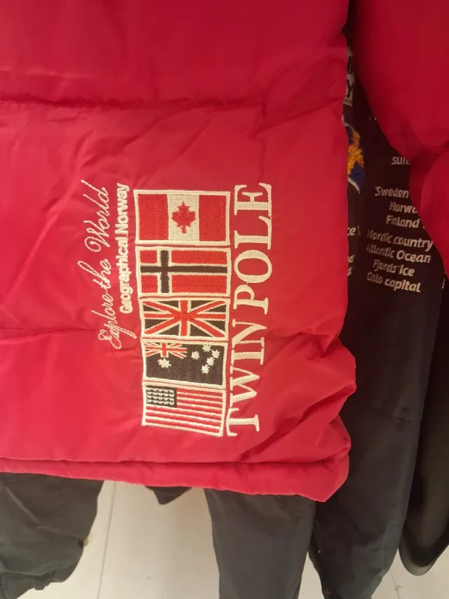 Abrigo Geographical Norway Rojo