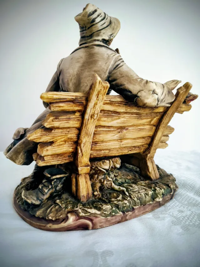 FIGURA VAGABUNDO CON PERRO