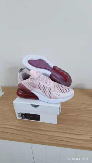 Zapatillas Nike Air Max 270 Rosa y Blanco