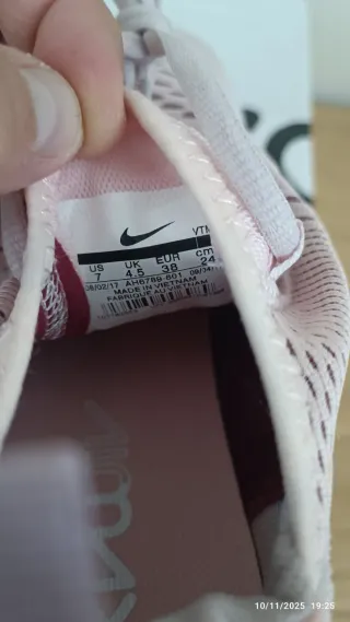 Zapatillas Nike Air Max 270 Rosa y Blanco