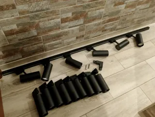 114 Focos LED 3K + Carriles