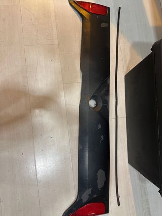 Terrano 2 Pieza Negra con Reflector