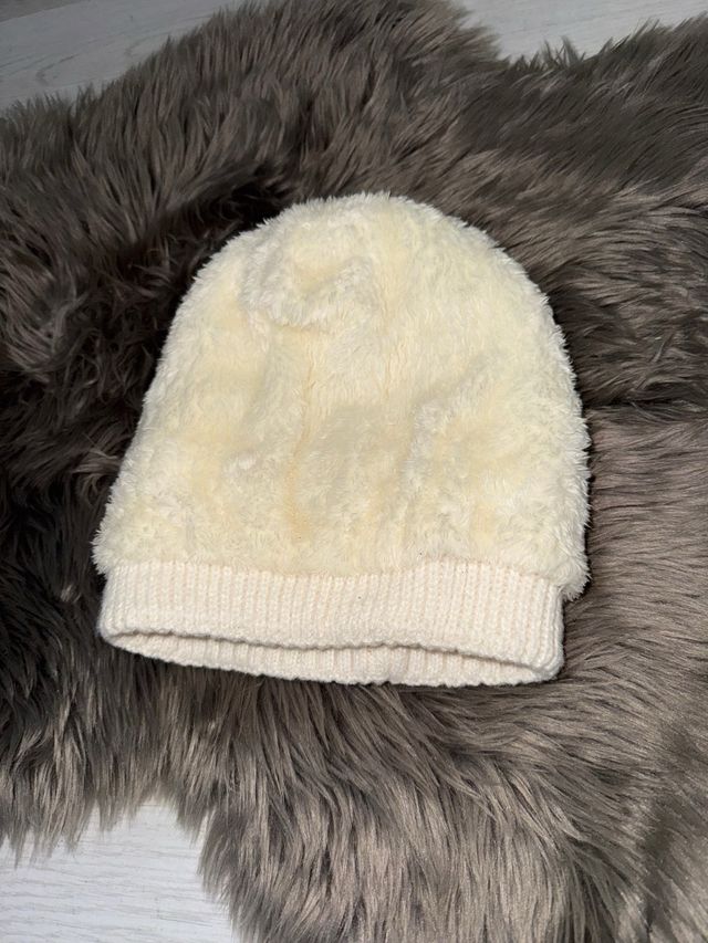 Gorro de lana tejido blanco
