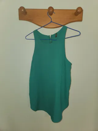 Blusa verde azulado con cremallera