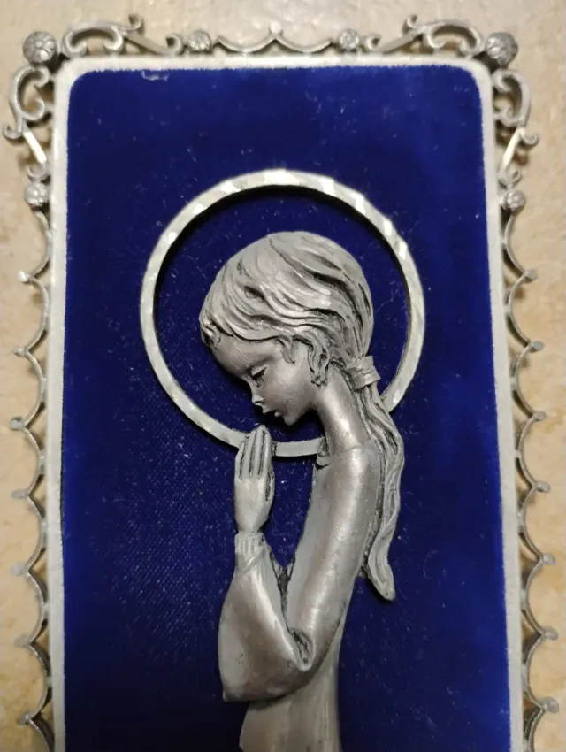 Quadretto con angelo in metallo e velluto