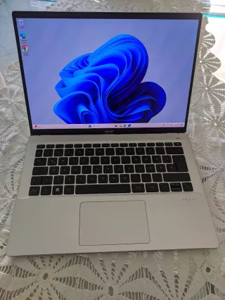 Acer Swift Go 14 OLED 2.8K – i5 13ª gen – 16GB RAM