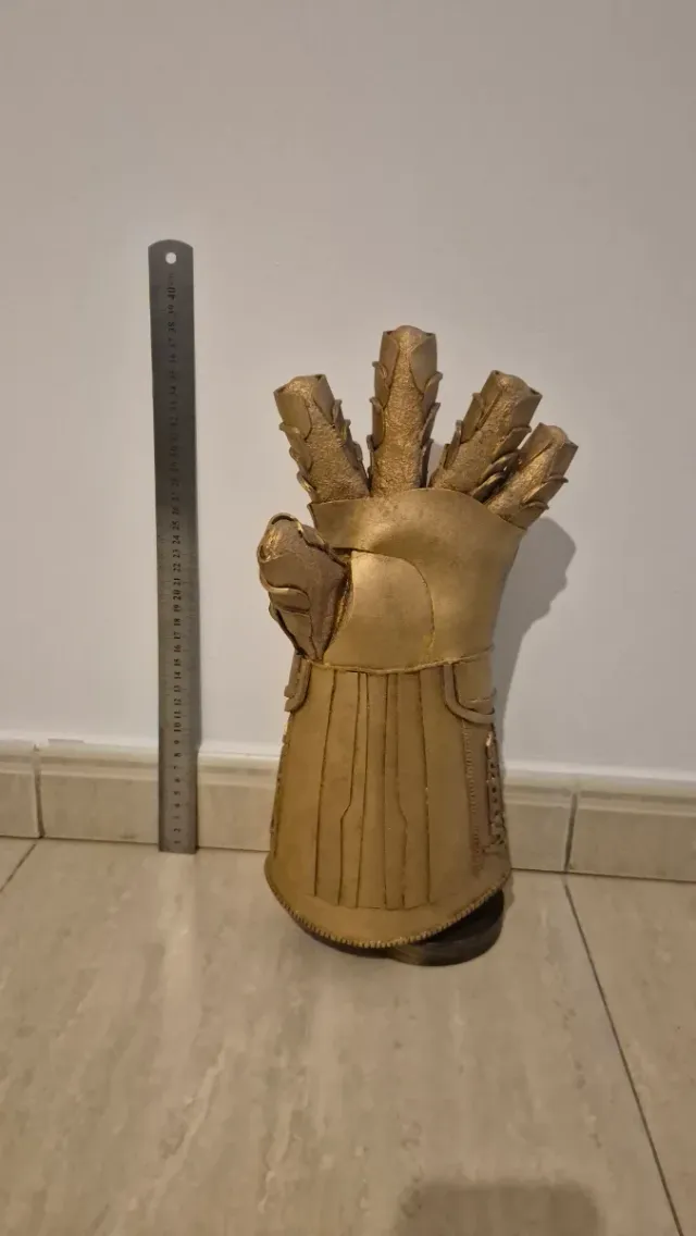 Réplica Guantelete Infinito Marvel