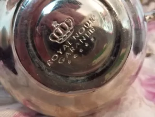 Servizio da tè in metallo e vetro