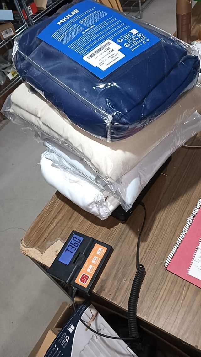 Conjunto de 4 Cortinas de Tela Bege, Azul e Brancas