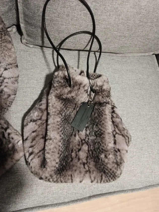 Bolso y bufanda a juego