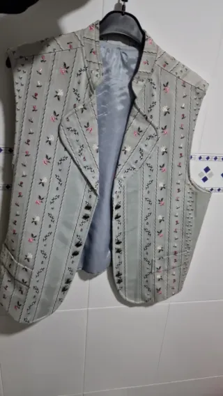 Chaleco fallero bordado flores