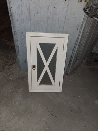Ventanas de madera con diseño X