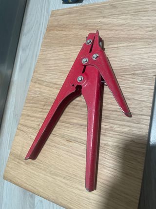 Alicates para bridas.