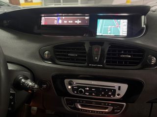 Renault Grand Scenic 2012