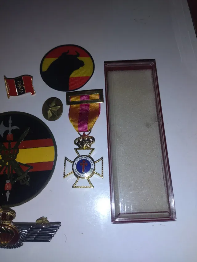 Lote 2 efectos militares