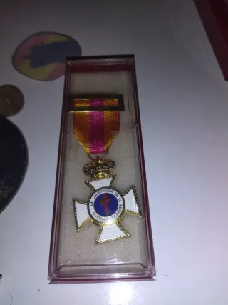 Lote 2 efectos militares