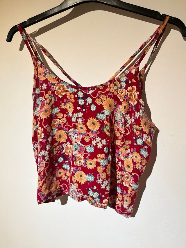 Blusa corta floreada tirantes cruzados