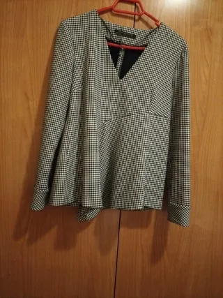 Blusa cuadros blanco y negro