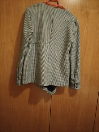 Blusa cuadros blanco y negro