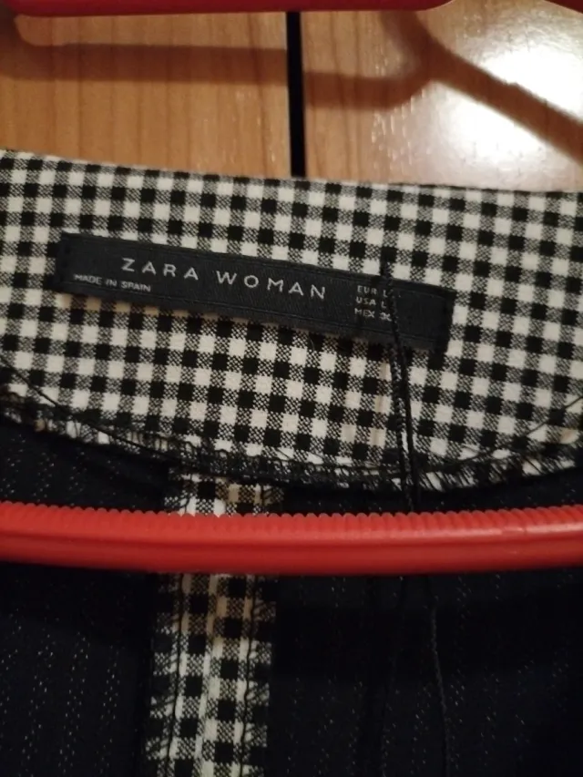 Blusa cuadros blanco y negro