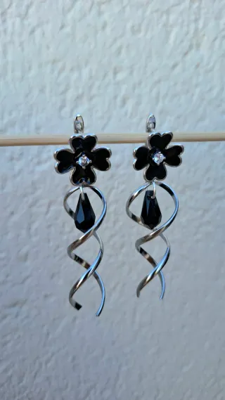 Pendientes largos plata 925 flor negra