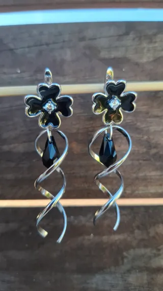 Pendientes largos plata 925 flor negra