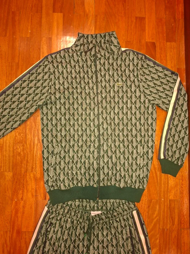 Conjunto deportivo  verde y blanco