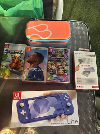 Nintendo Switch Lite + 3 Giochi + Accessori