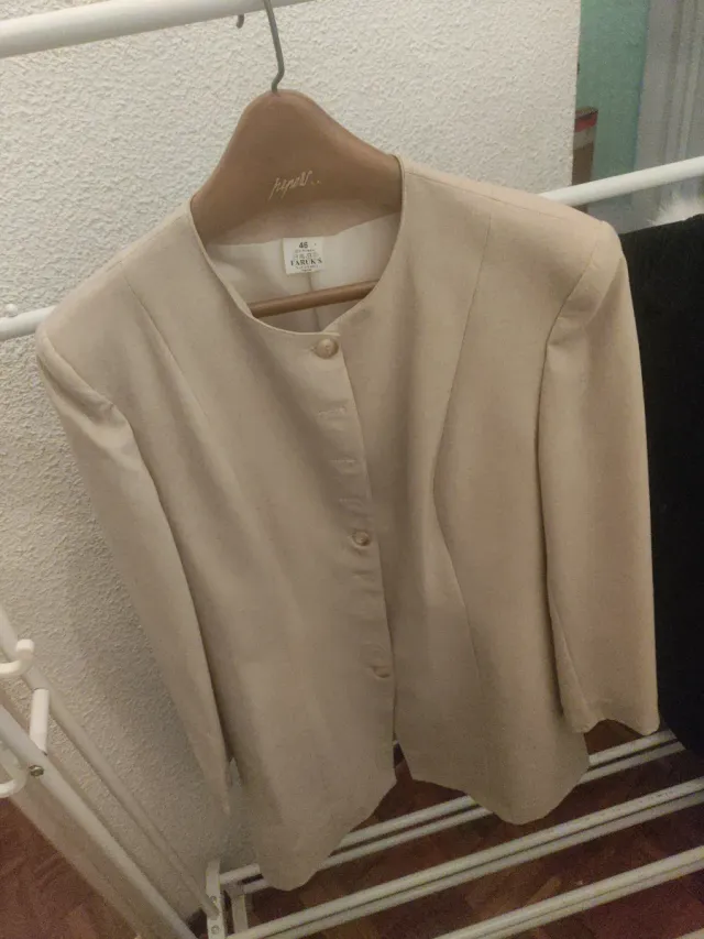 Chaqueta beige cuello redondo FARUKS talla 46