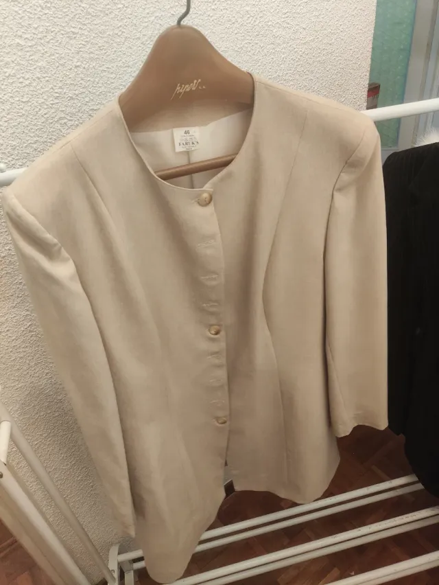 Chaqueta beige cuello redondo FARUKS talla 46