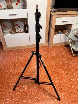 Soporte Manfrotto para foco/altavoz