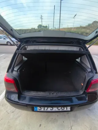 Volkswagen Golf 2003