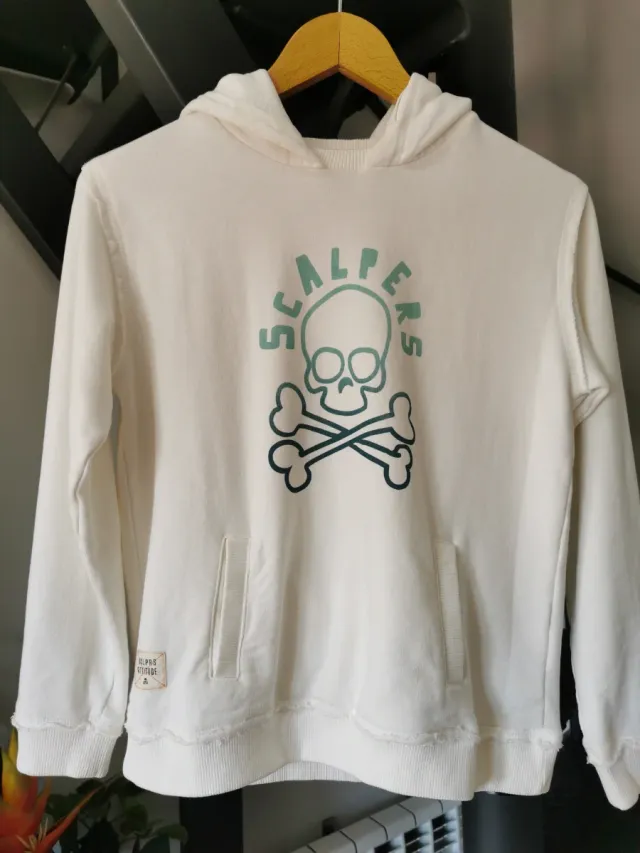 Sudadera SCALPERS Blanca Calavera en verde