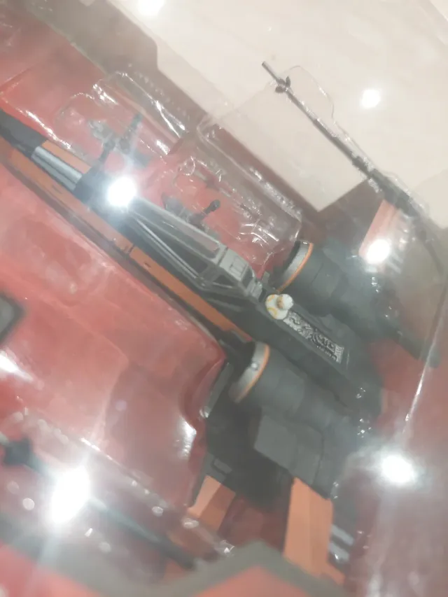 Star Wars X-Wing Fighter Poe Metal