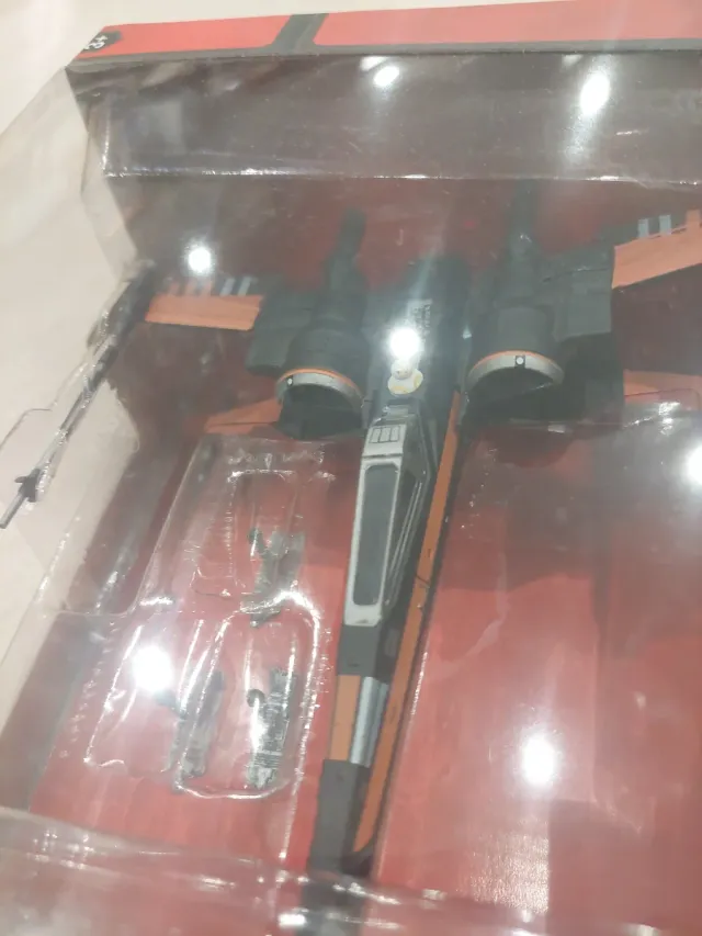 Star Wars X-Wing Fighter Poe Metal