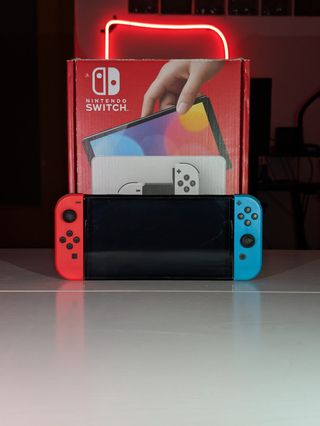 Nintendo Switch OLED - Como Nueva
