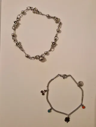 2 Pulseras con abalorios