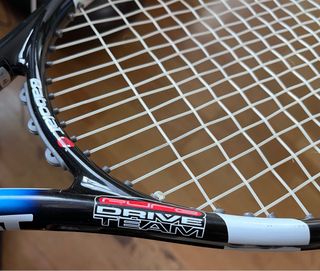 Raqueta de tenis Babolat y bolsa