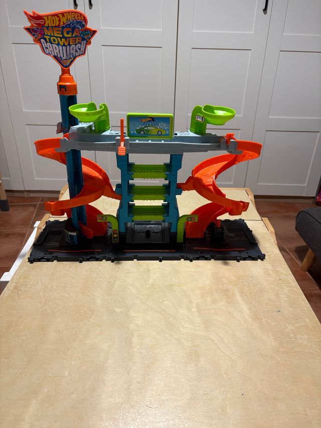 Hot Wheels City Mega Car Wash