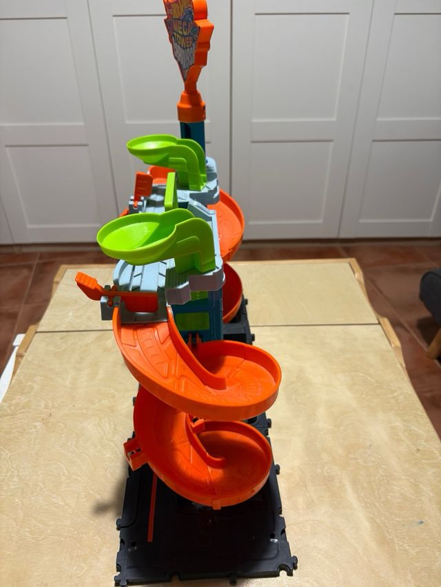 Hot Wheels City Mega Car Wash