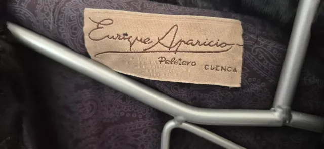 Abrigo de Astracán Negro