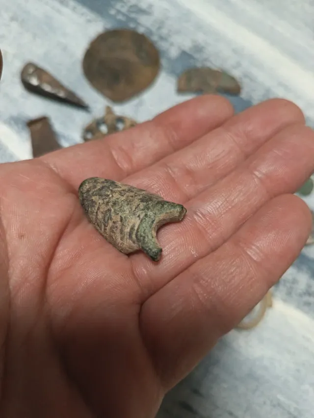 Lote de artefactos antiguos