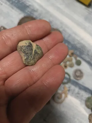 Lote de artefactos antiguos