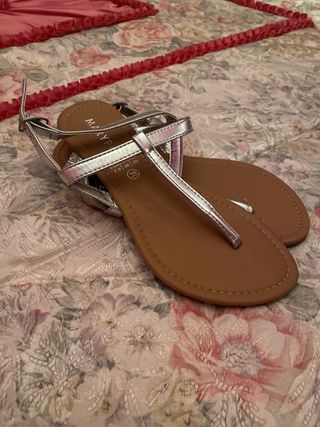 Sandalias plateadas MARYPAZ talla 38