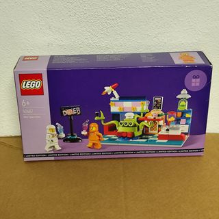 LEGO 40687 Alien Space Diner Limited Edition