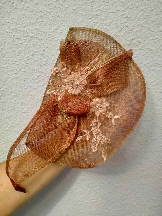 Vestido de fiesta Fely Campo color nude