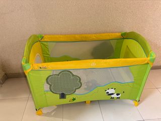 Cuna de viaje plegable