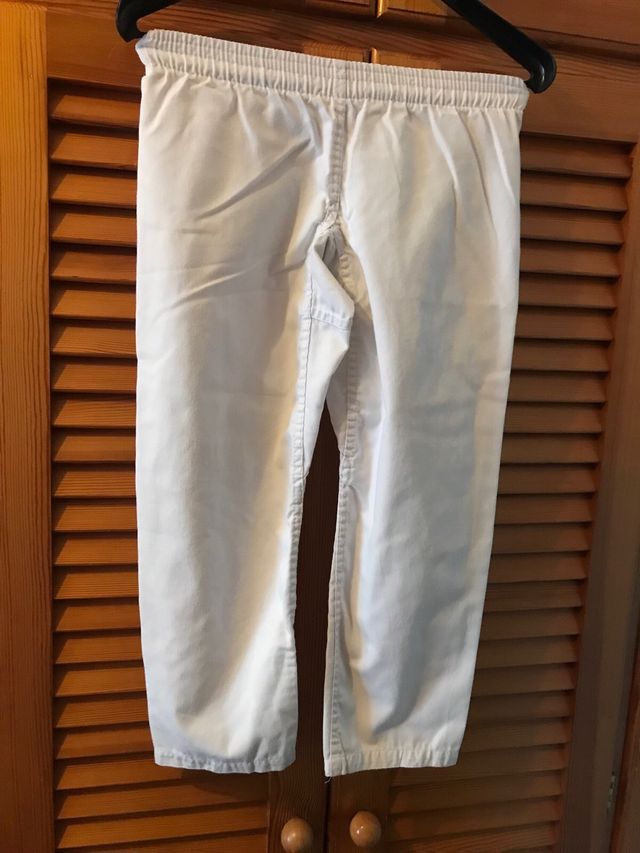 Traje de Karate Outshock Blanco Talla Única.