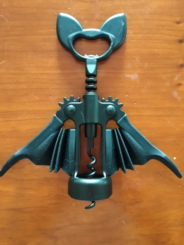 Sacacorchos Murciélago Negro