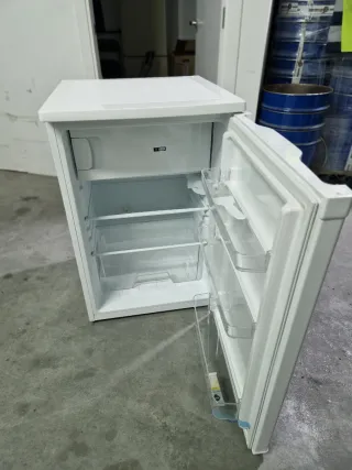 Nevera baja IKEA HS-147 RN sin usar